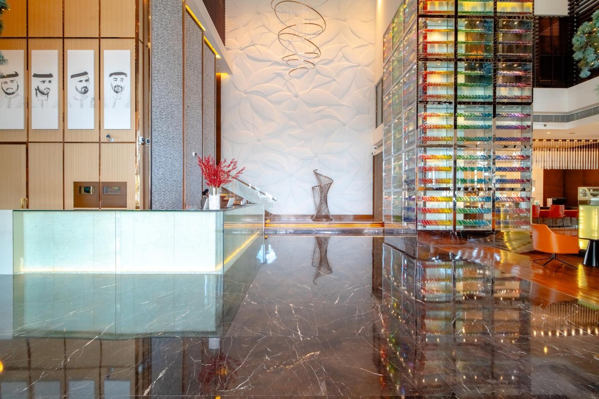 Asiana Hotel Dubaj Zewnętrze zdjęcie The lobby of the hotel