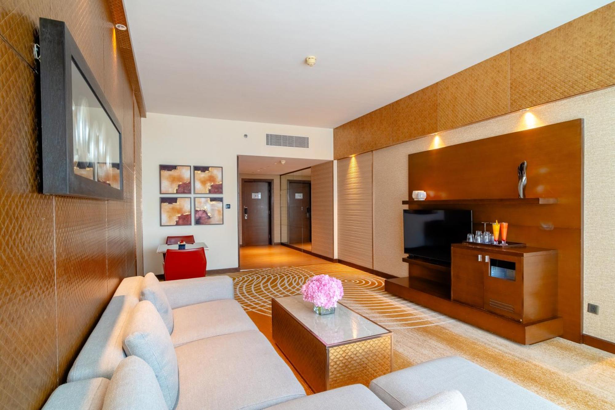 Asiana Hotel Dubaj Zewnętrze zdjęcie A suite at the hotel